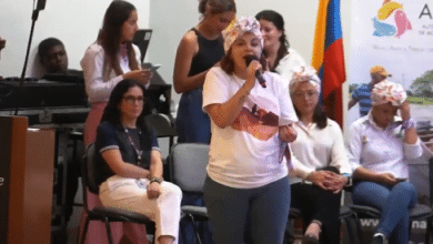 Ministra de Agricultura llam&oacute; "clacistas" y &ldquo;yuppies&rdquo; a los defensores de la pesca indiscriminada