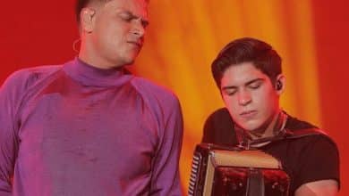 video &iacute;ntimo del acordeonero de Silvestre Dangond