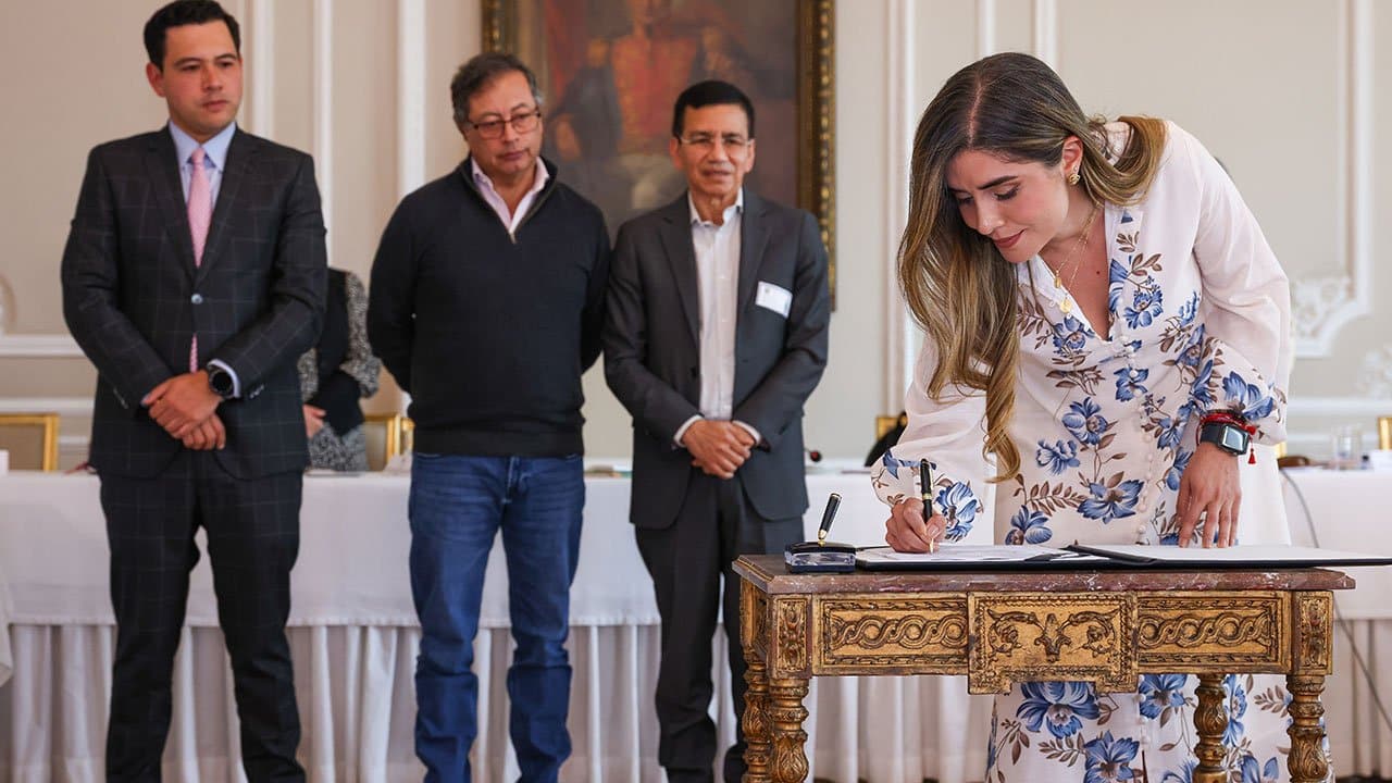 &iquest;Es docente? As&iacute; puede aplicar a cr&eacute;dito para tener vivienda&nbsp;propia