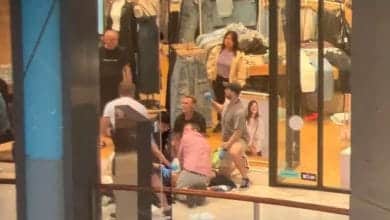 Al menos seis fallecidos dej&oacute; apu&ntilde;alamiento masivo en centro comercial