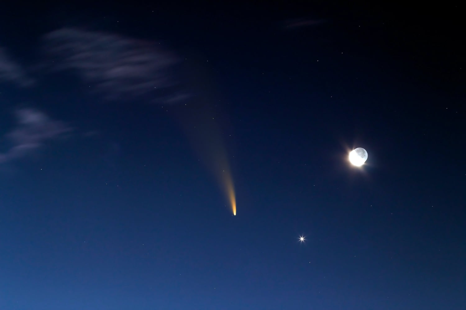 Así puede ver el Cometa que aparecerá este lunes durante el eclipse solar