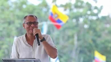 Exvicepresidente de Ecuador pide ayuda a Gustavo Petro