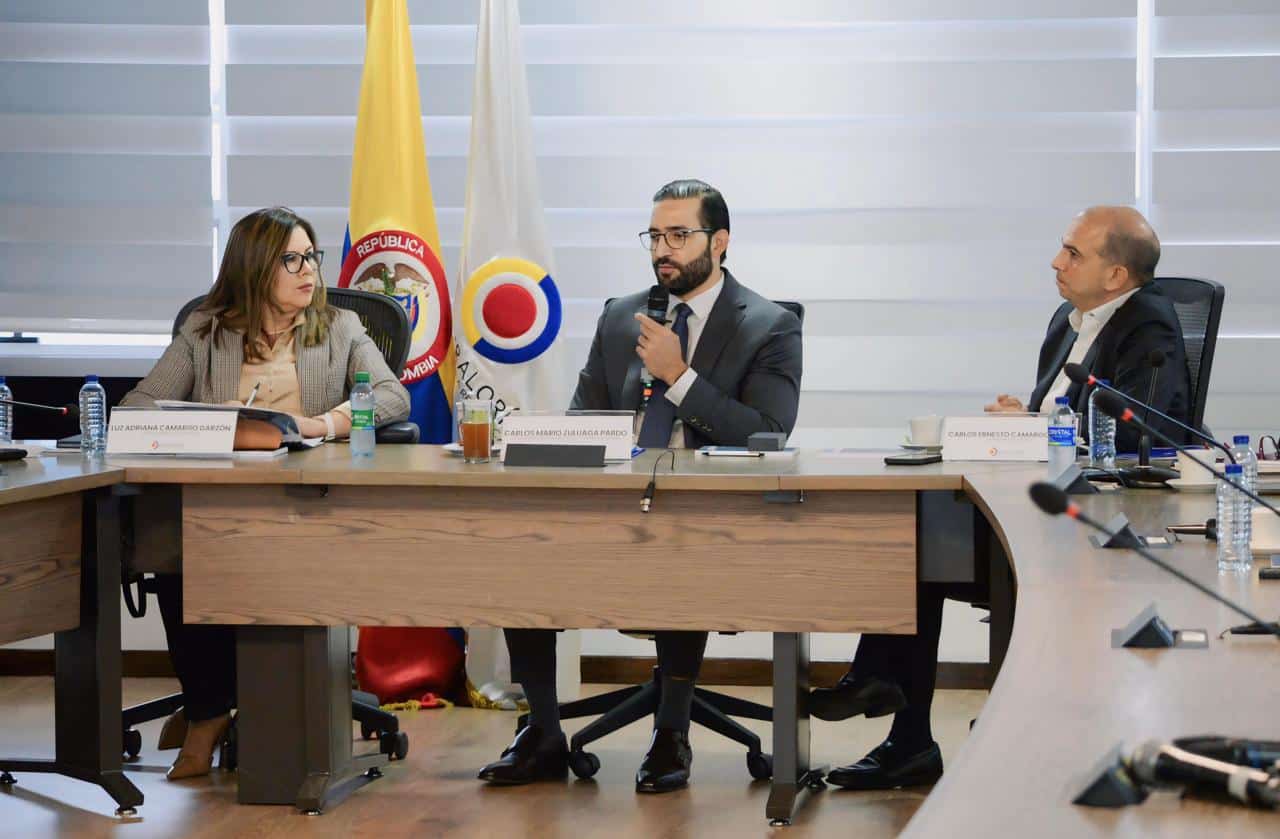 Por presunto desv&iacute;o millonarios de recursos para las EPS, anuncian m&uacute;ltiple investigaci&oacute;n