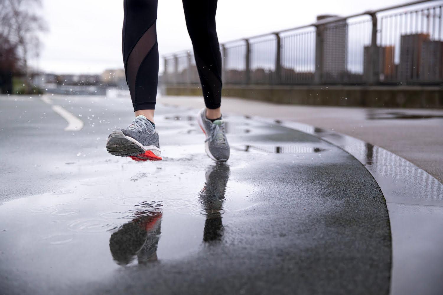 Los sorprendentes beneficios de hacer ejercicio bajo la lluvia