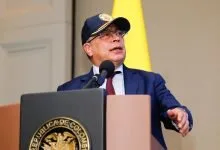 gustavo petro día cívico presidente / chuzadas copa américa / día cívico HEZBOLLAH reforma laboral