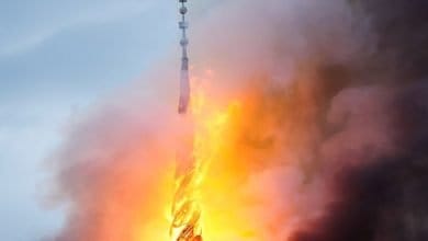 incendio arras&oacute; con hist&oacute;rico edificio de Copenhague