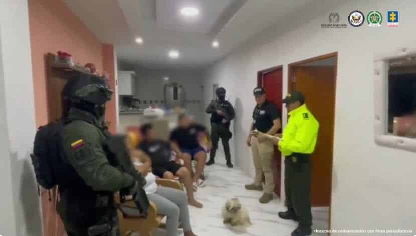 &iexcl;Esc&aacute;ndalo! Funcionarios de la Canciller&iacute;a y Registradur&iacute;a estar&iacute;an involucrados en tr&aacute;fico de migrantes