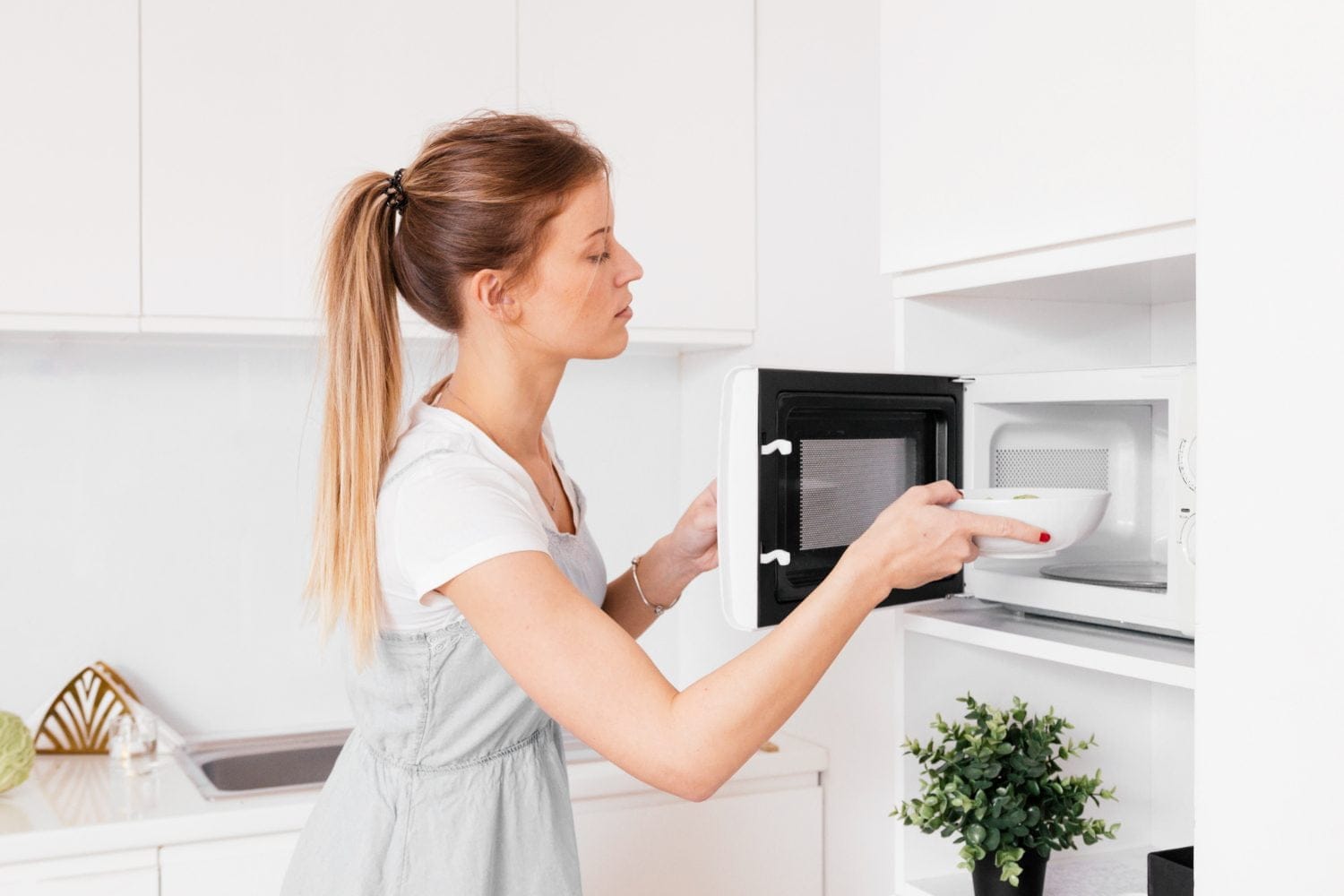 Conoce los alimentos que se vuelven t&oacute;xicos al ser recalentados