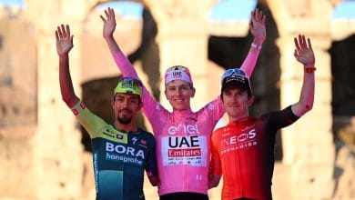 el colombiano Daniel Mart&iacute;nez se subi&oacute; al podio del giro de Italia