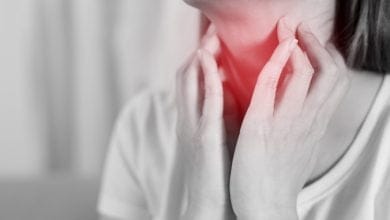 Qu&eacute; hacer si te clava una espina de pescado en&nbsp;la&nbsp;garganta