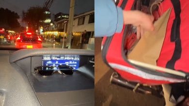 Video: Tiktoker pidi&oacute; domicilio en un tranc&oacute;n en Bogot&aacute; y alcanz&oacute; a comer