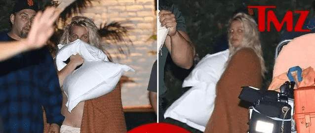 Britney Spears fue captada semidesnuda por las calles de Los &Aacute;ngeles
