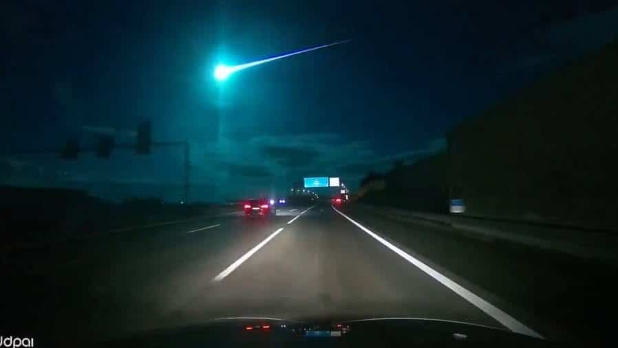 video - Qu&eacute; era la bola de luz verde que cruz&oacute; los cielos de Portugal y Espa&ntilde;a