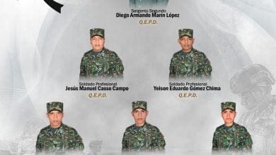 Padre de un militar ca&iacute;do en Valdivia le pide a Petro que "se ponga los pantalones"