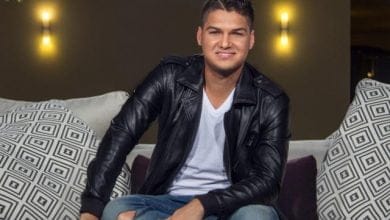 A Elder Day&aacute;n lo mordi&oacute; una fan: lo que &eacute;l respondi&oacute; indign&oacute; muchos