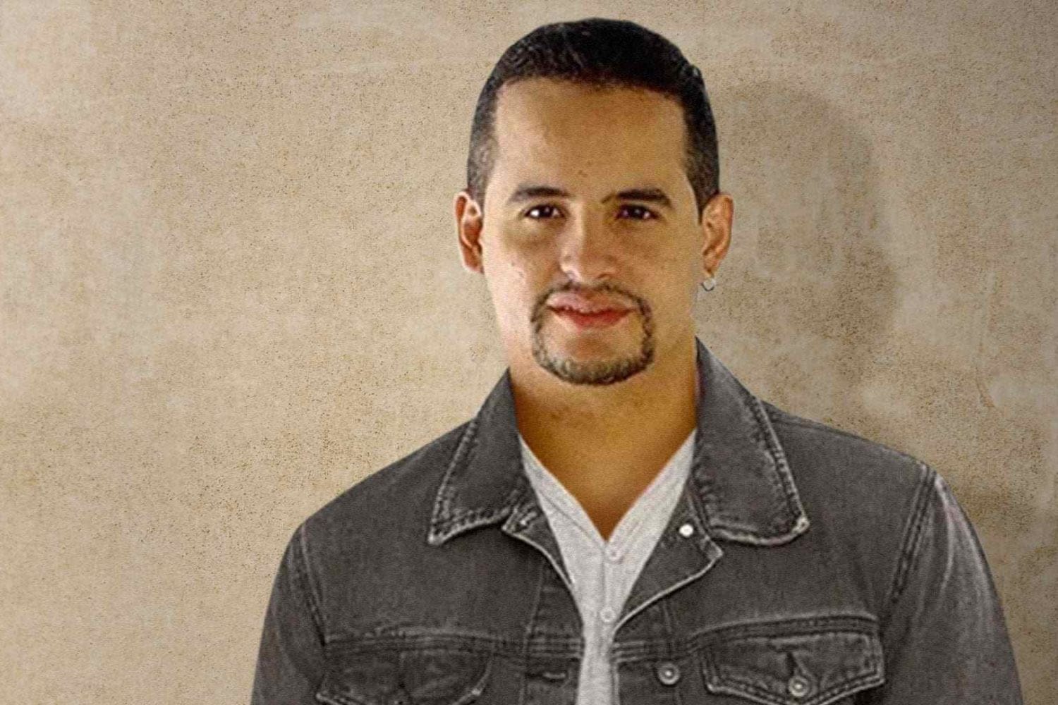 Condenan a cuatro a&ntilde;os de c&aacute;rcel al cantante Nelson Vel&aacute;squez