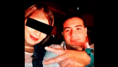 mujer polic&iacute;a motel de Kennedy