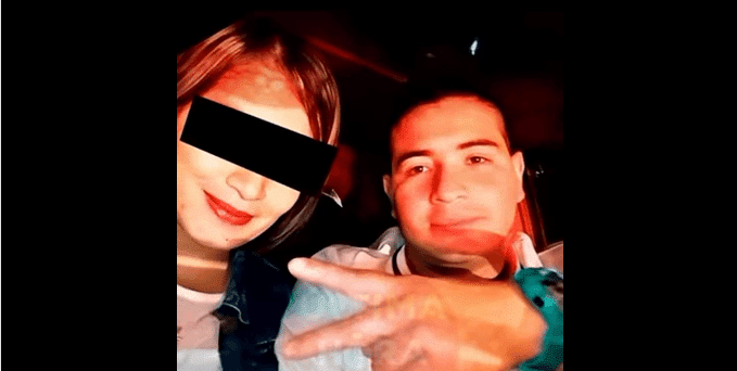 mujer polic&iacute;a motel de Kennedy