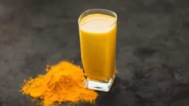 Shots de jengibre y c&uacute;rcuma