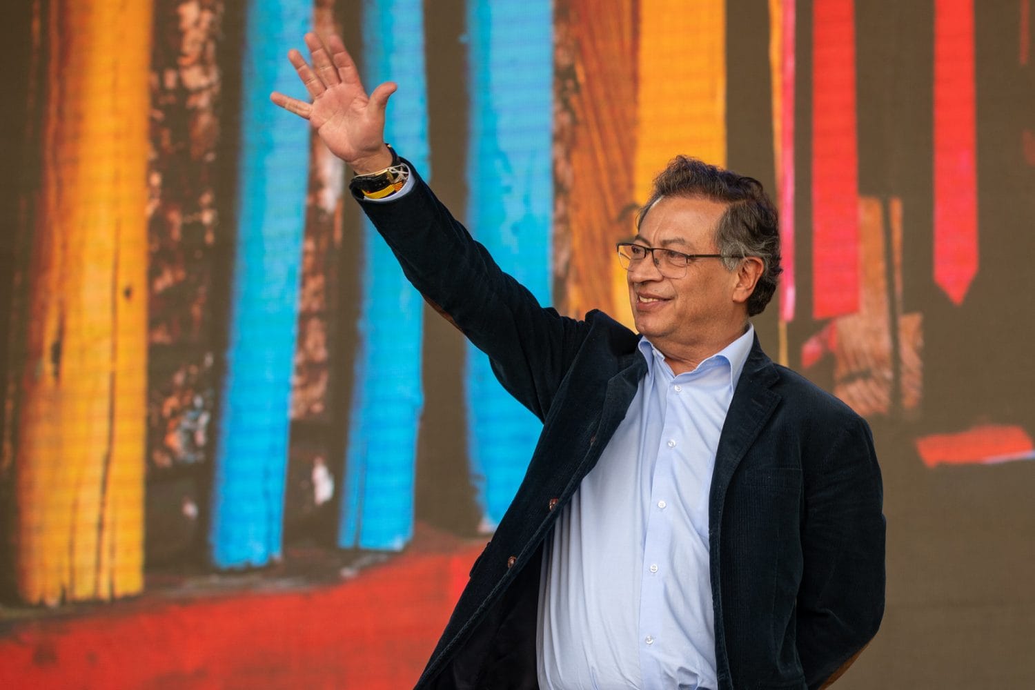 Petro le deja claro al Congreso que es él quien decide sobre relaciones exteriores karol g