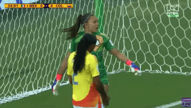 Portera de la Selecci&oacute;n Colombia femenina 'par&oacute; en seca' a seguidor "morboso"
