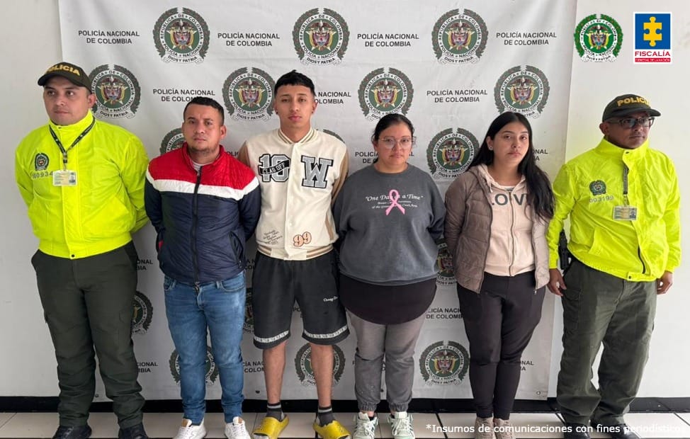 La investigaci&oacute;n sigue en curso, y las autoridades buscan identificar a m&aacute;s integrantes de la red, mientras eval&uacute;an posibles solicitudes de extradici&oacute;n.