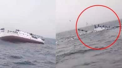 Sorprendente: barco se hundi&oacute; en el oc&eacute;ano Pac&iacute;fico con 60 personas