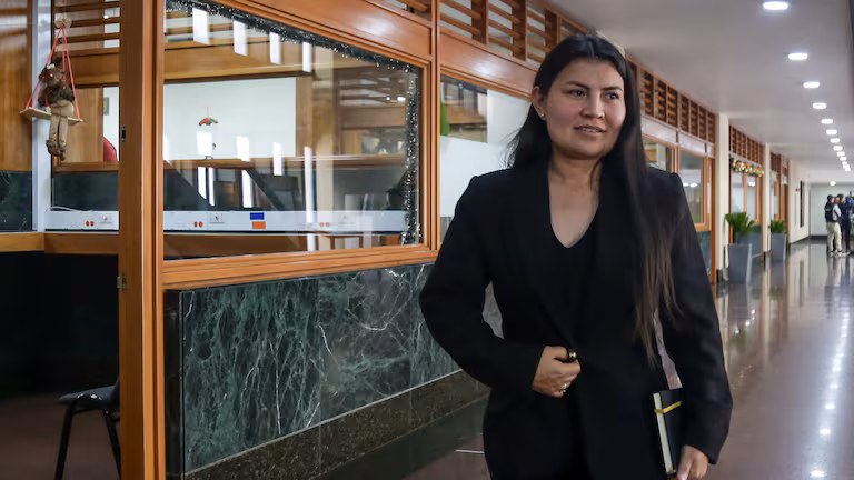 Karen Manrique se presenta ante la Polic&iacute;a en Arauca tras medida de aseguramiento de la Corte Suprema