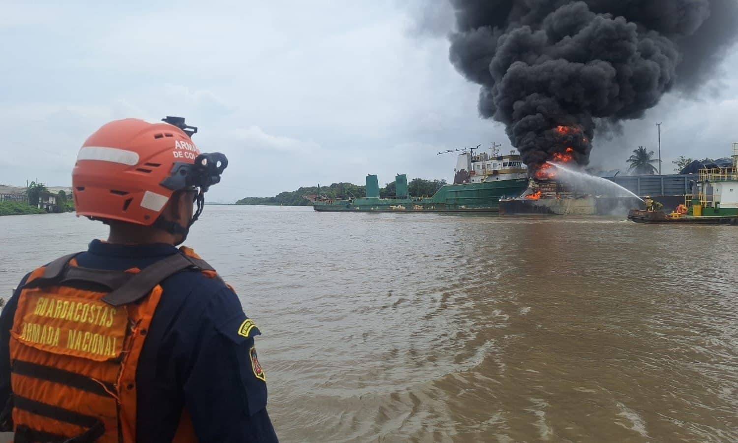 Video: Cuatro fallecidos y 11 heridos por incendio en astillero de Cartagena