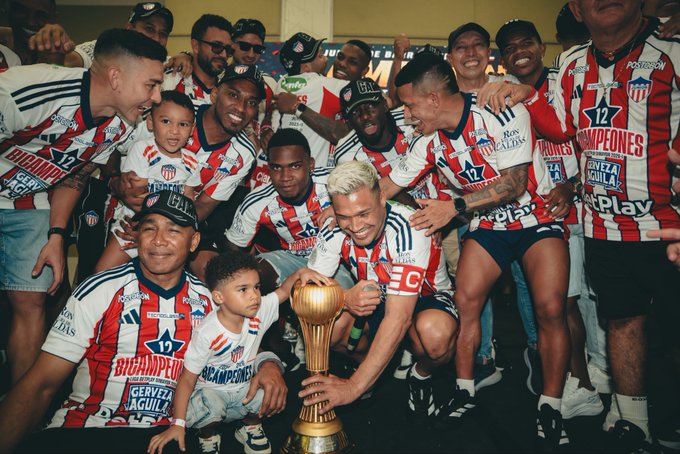 Junior silencia a Nacional en Medell&iacute;n y conquista la estrella 12 de la Liga BetPlay