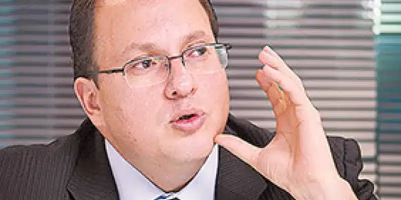 Exviceministro de Defensa fue imputado por presuntas anomal&iacute;as en contrato para helic&oacute;pteros del Ej&eacute;rcito
