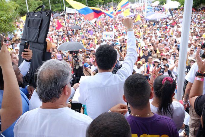 Iv&aacute;n Cepeda anuncia en Barranquilla el inicio de una &ldquo;desobediencia civil&rdquo;