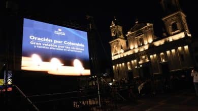 Colombia encendi&oacute; velas por las v&iacute;ctimas del terremoto del 10 de agosto